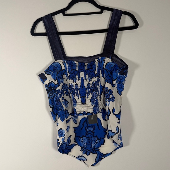 NWT Rachel Zoe Blue and White Floral Top - Picture 5 of 5